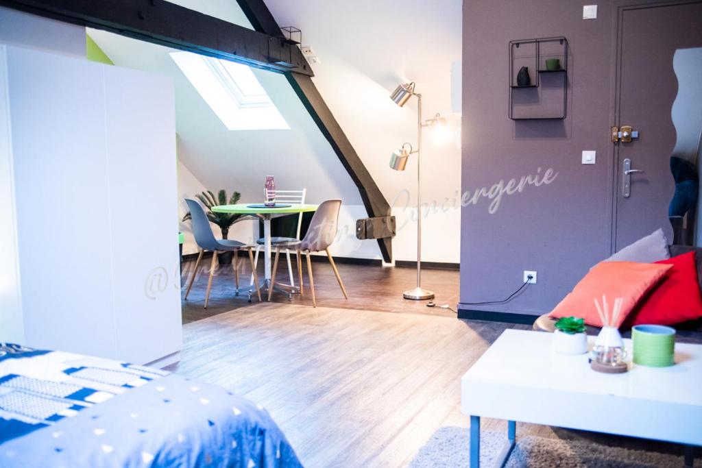 La maison de Léon apartments - studio 2EME 66 Rue Gambetta, 59430 Dunkerque