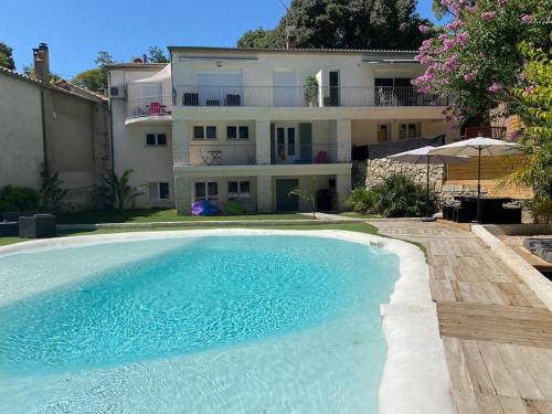 La MAISON des roses 3 - PISCINE - nouveau - WIFI - PARKING