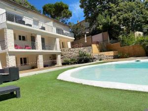 La MAISON des ROSES 5 - proche AVIGNON - WIFI - PISCINE