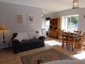 La Maison Ribotteau - The Coach House Gîte