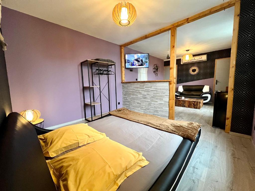 Appartement * La Maisonette * avec Sauna & Hammam privatifs 16 Boulevard Jérôme Trésaguet 58000 Nevers