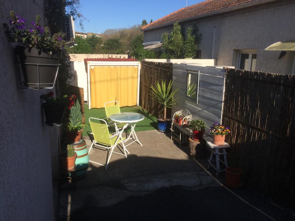 La Maisonnette et sa petite cour Appartement N° 7 3 Rue de la Métallurgie, 34510 Florensac