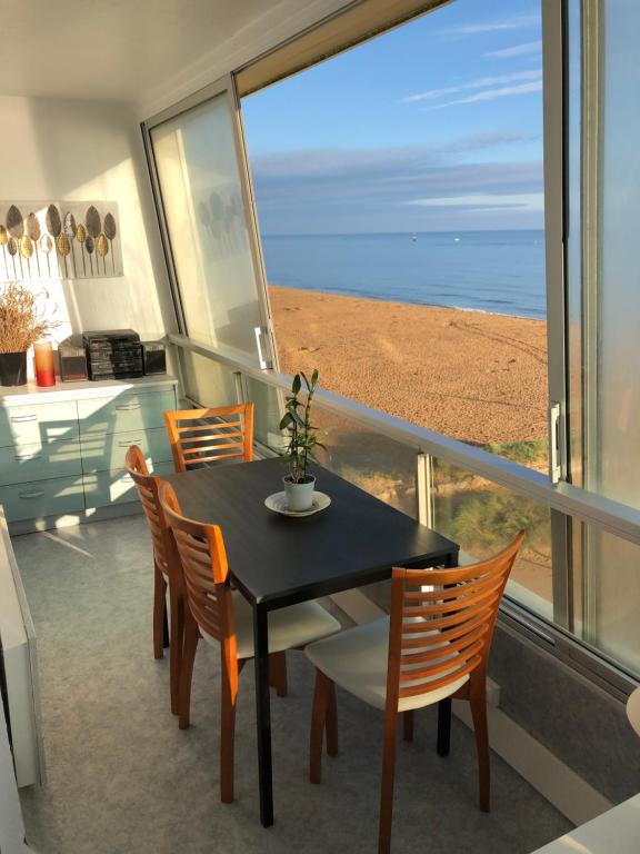 Appartement La Mouette 57 Avenue des Essarts 14470 Courseulles-sur-Mer