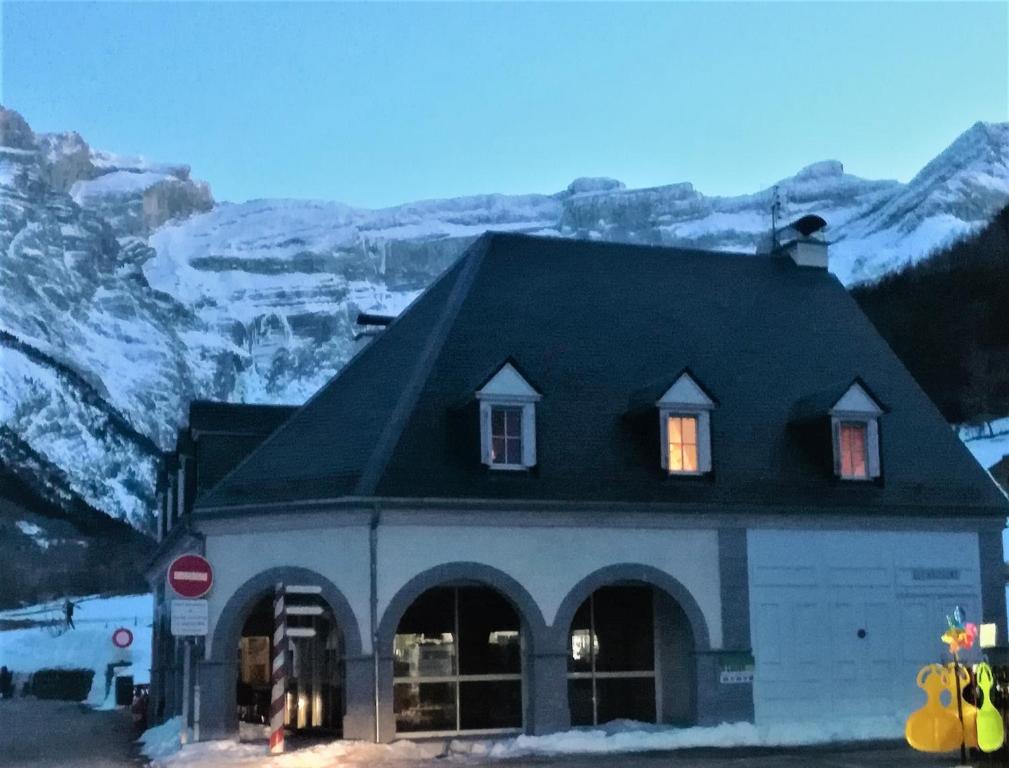 Appartement La P'tite Marmotte Rue principale Résidence Les Arcades 65120 Gavarnie