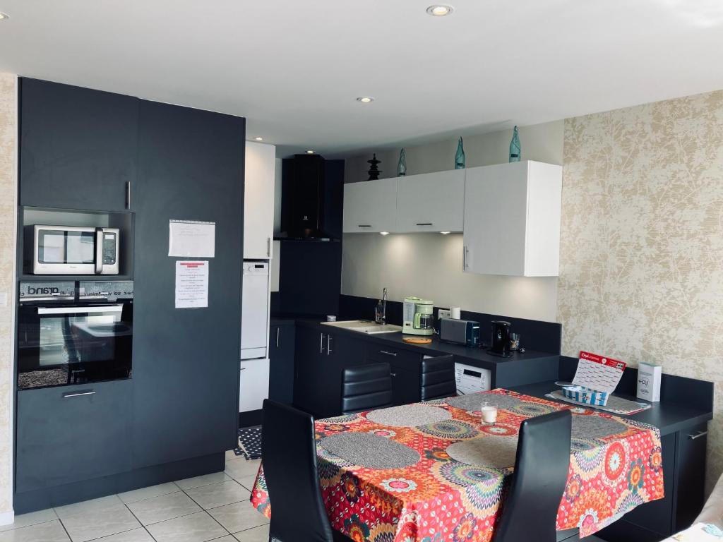 La Parenthèse Balnéo T2 Cosy de 40m² avec terrasse