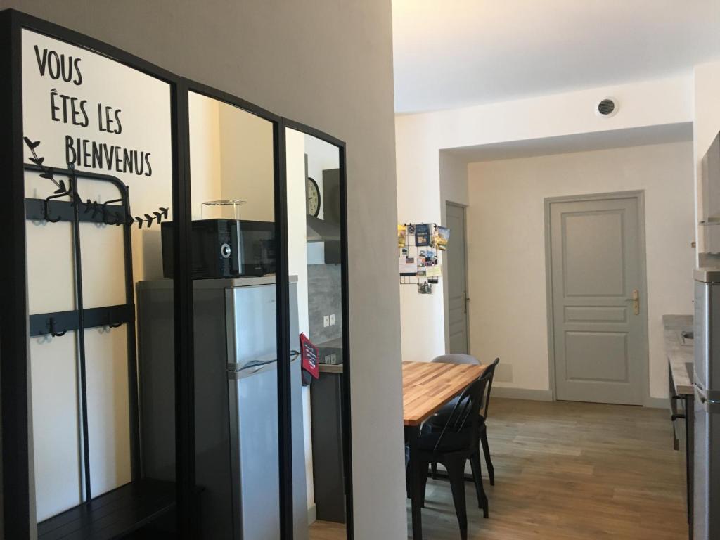 Appartement La Parisette 145 Place Guillaume Lacoste 63150 La Bourboule