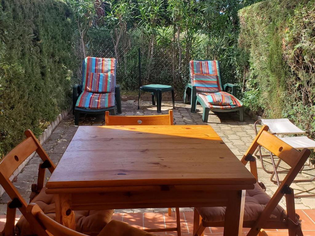 La Peguiere 2 Pieces 27m2 jardin privatif pour 2 adultes 2 enfants de la Peguière, 755, 83700 Saint-Raphaël