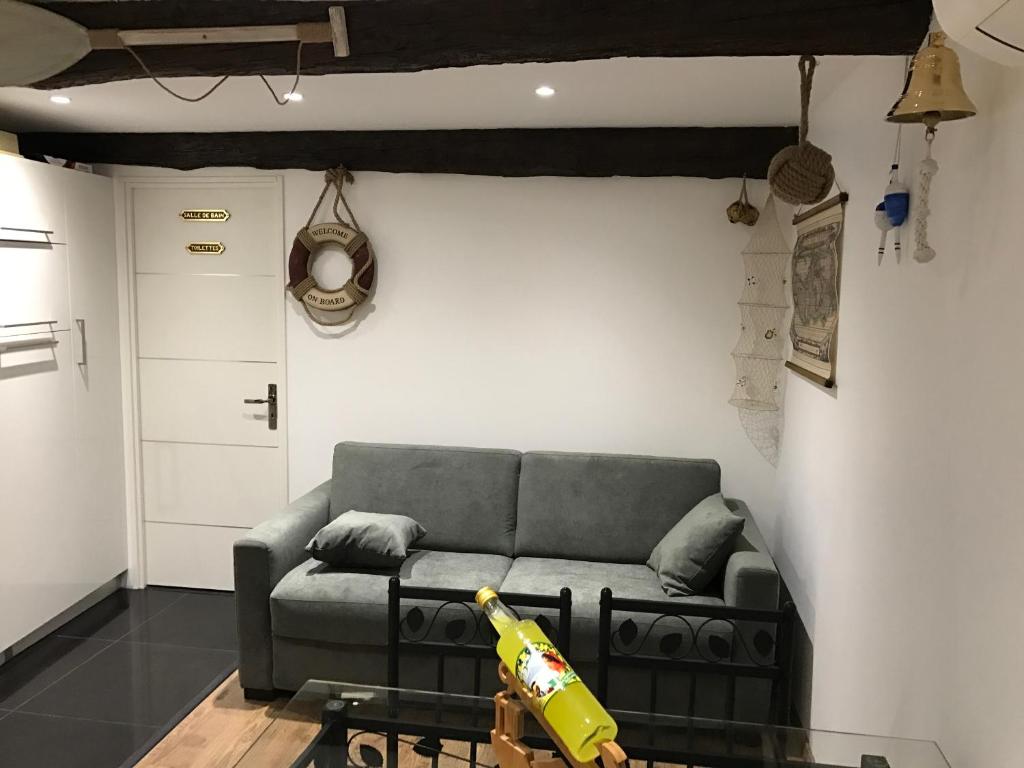 la petite barque 9 Rue du Bastion, 06500 Menton