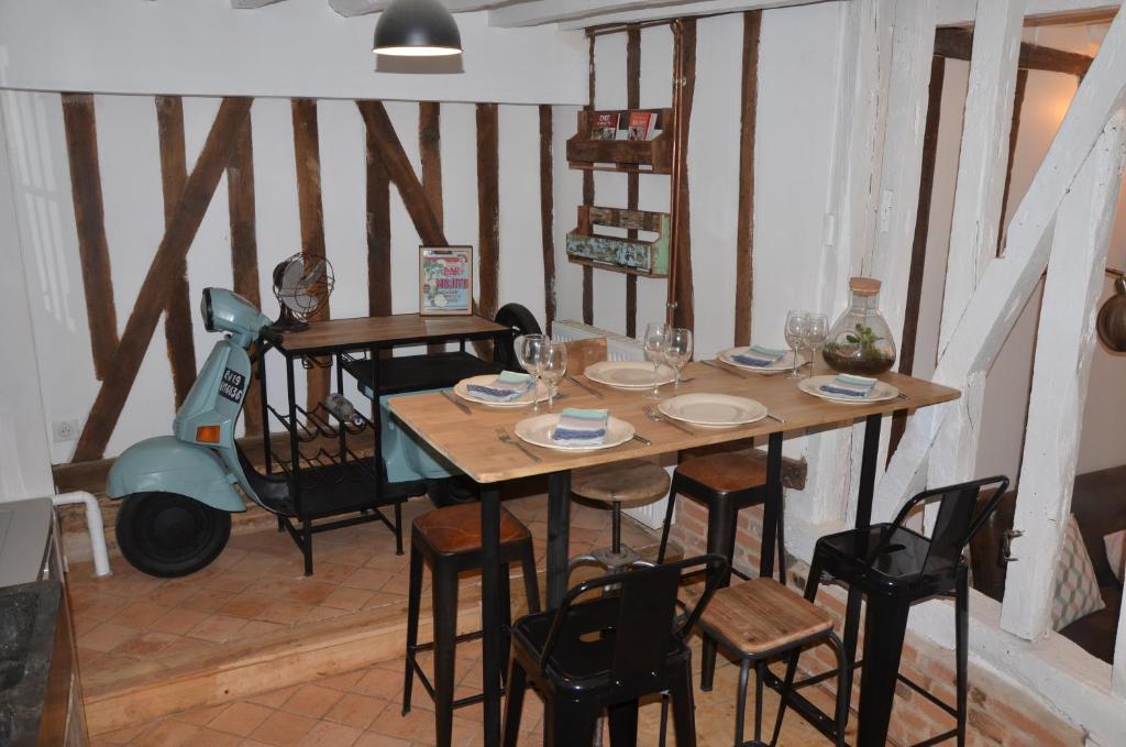 LA PETITE BEAUVAISIENNE 8 Rue Nicolas Pastour, 60000 Beauvais