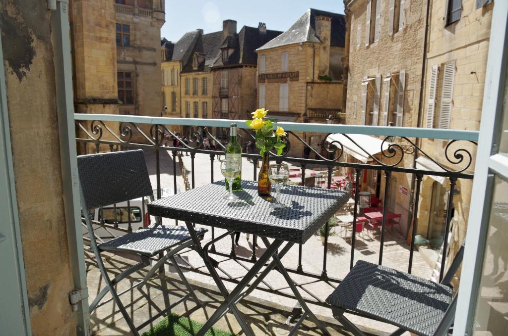 La Pivoine 1 Rue Montaigne, 24200 Sarlat-la-Canéda