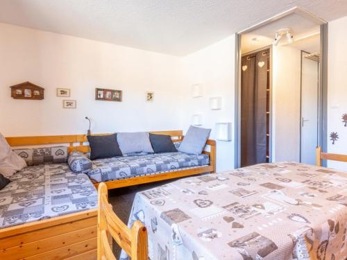 Appartement Appartement La Plagne, 2 pièces, 6 personnes - FR-1-351-75 RÃ©sidence Le Perce Neige 31 -  - La Plagne