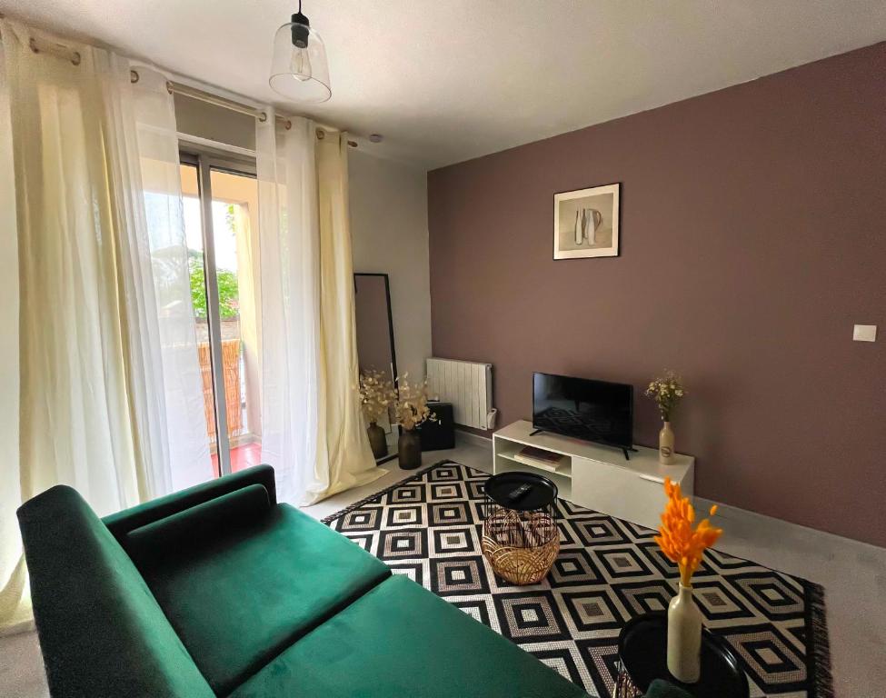 Appartement La Porte de l'Échappée Verte - Salon Extérieur & Parking Privé 142 Avenue Maréchal de Lattre de Tassigny 81000 Albi