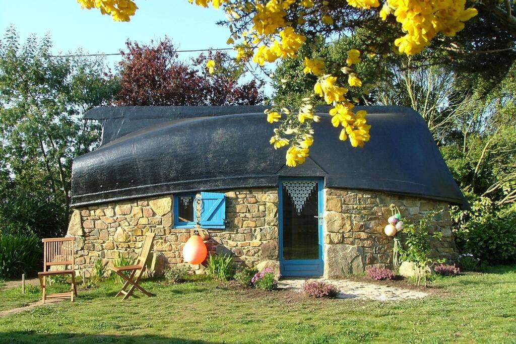 Appartement La Quille en l'air de Kastell Dinn - Unique et insolite -cuisine commune Kerlouantec 29160 Crozon