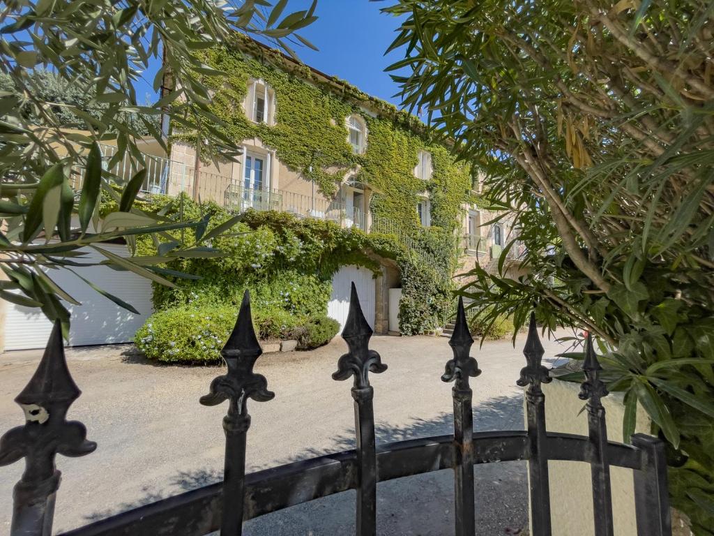 La Renaissance - Appartements atypiques avec parking 09110 Savignac-les-Ormeaux
