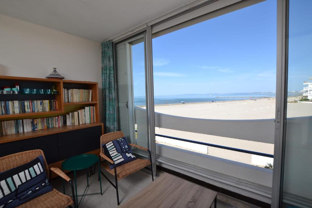 LA RESIDENCE de LA MER 1179 boulevard du Dr Jean Bastide, 30240 Le Grau-du-Roi