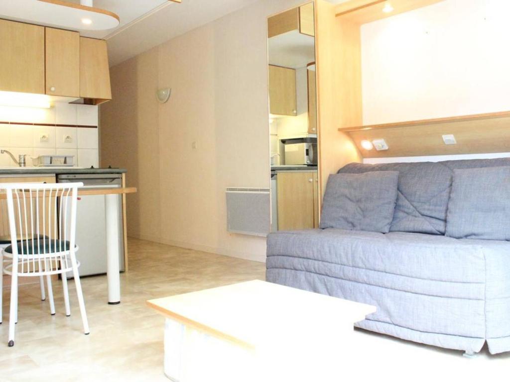 Appartement Appartement La Rochelle, 1 pièce, 2 personnes - FR-1-246-227 Residence La Rocheliere 2 - Appt 139 - Etage 1 - 57 Avenue  Jean Monnet, 17000 La Rochelle