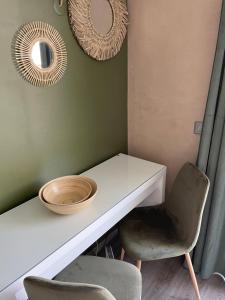 La Room: seaside apartment + terrace + parking