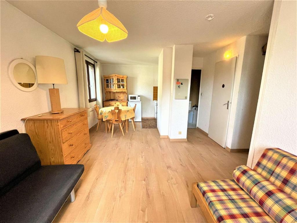 Appartement Appartement La Salle-les-Alpes, 1 pièce, 4 personnes - FR-1-330F-90 7 Chemin Des Gletieres -  -, 05240 Serre Chevalier