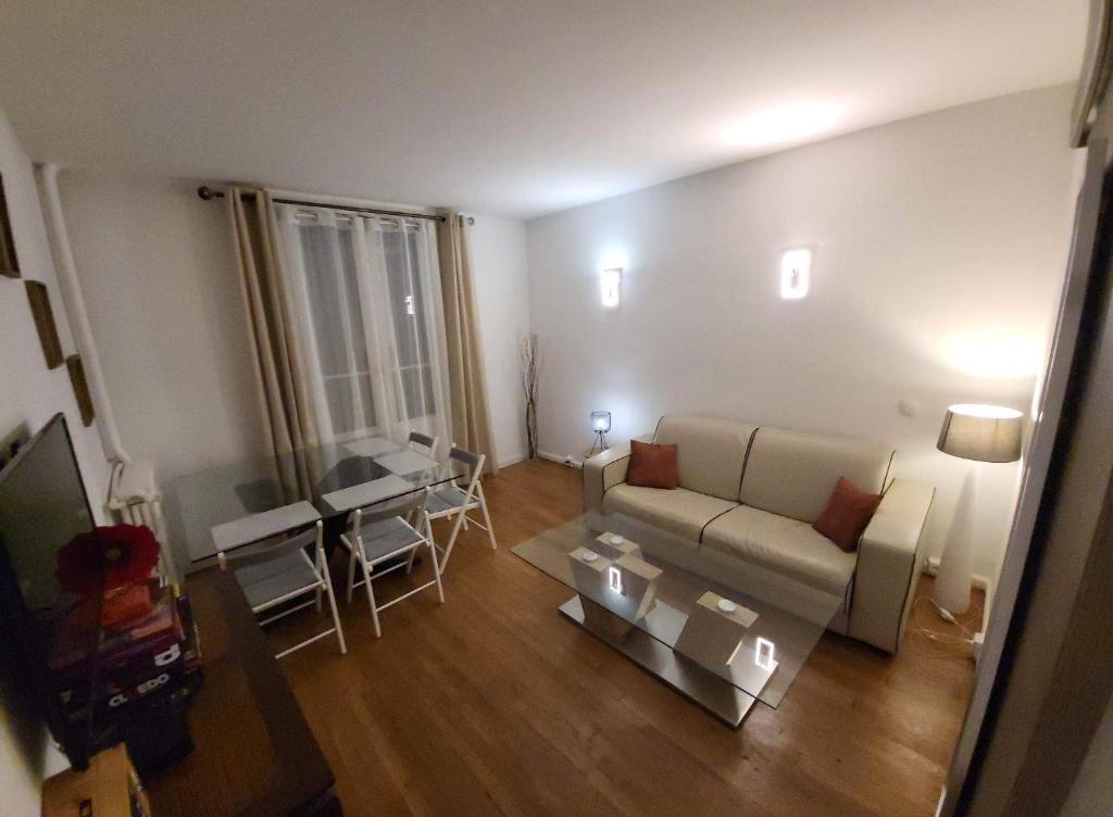 Appartement LA SUBERAIE 3 étoiles - HYPER CENTRE - BOUCHON -T2 Confort 26 Rue Raymond Poincaré 10000 Troyes