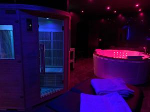 La Suite Marylin, Loft de 75m2 avec Sauna et Jacuzzi