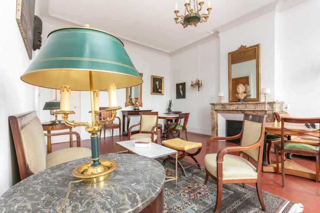 La Suite Napoléon 75m2 timeless stay 2 38 Rue Paul Riquet, 34500 Béziers