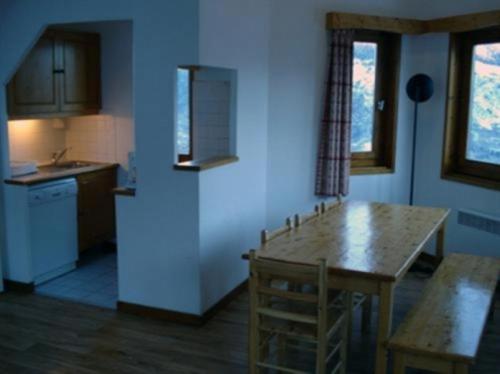 La Tania La Saboia sleep 8 private Sauna loungedining 2 bathrooms kitchen ski in out