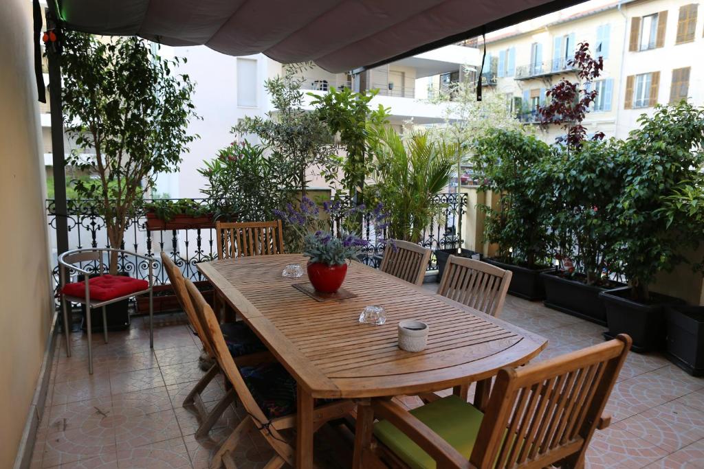 Appartement la terrasse 1 Rue Michelet 06100 Nice