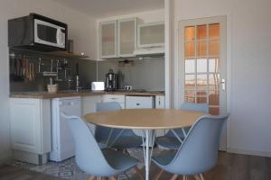 Appartement La Timonerie - La Caraque 35, vue mer et dunes 330 boulevard maritime nord 80120 Fort-Mahon-Plage Picardie