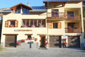 Appartement La Transhumance - Apartment with balcony facing the Meije Ventelon 05320 La Grave Provence-Alpes-Côte d\'Azur