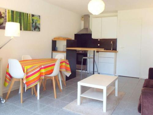 Appartement La Trinité-sur-Mer, 2 pièces, 4 personnes - FR-1-477-34 La Trinité-sur-Mer france