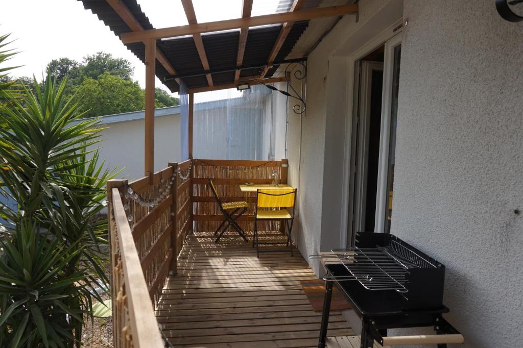 La tropezienne, Duplex 73 m2, 100 m du port, climatisation, grande terrasse 83110 Sanary-sur-Mer