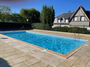 La Vigie spacieux, lumineux, piscine
