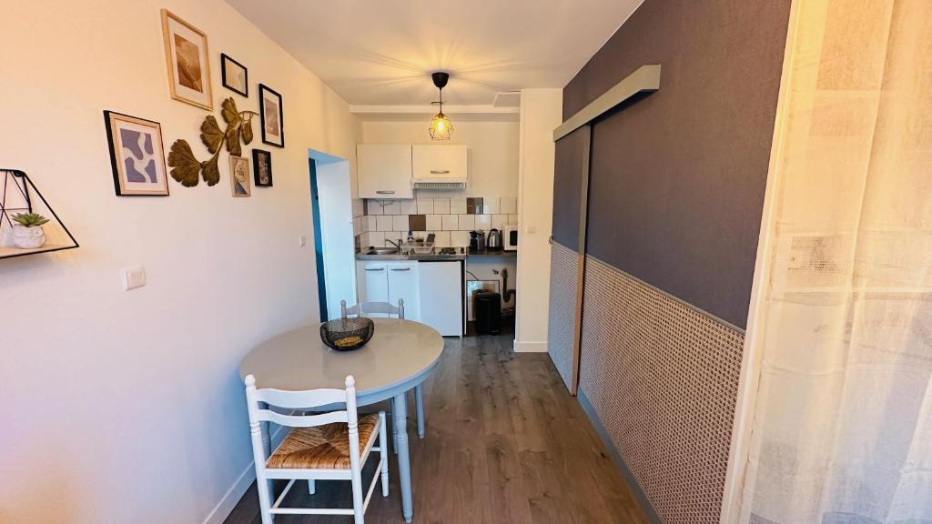 Appartement LA VILLA DEKO - Studio avec parking proche Université et Hôpital 18 Rue Jules Guesde 62660 Beuvry