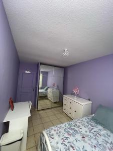 La Violette Chambre privée POUR FEMMES ONLY WOMEN Vénissieux proche métro tramway
