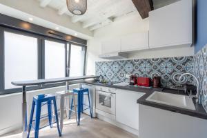 La WAIDE Beau studio centre ville WIFI NETFLIX tout équipé