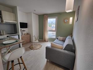 Appartement La Zenitude, proche de la gare, ambiance zen 31 Avenue de la Gare 65100 Lourdes Midi-Pyrénées