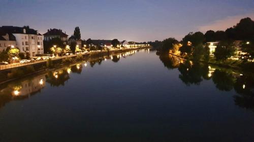 Lagny Centre Ville102, 15 min à Disneyland en voiture, 30 min à Paris en voiture
