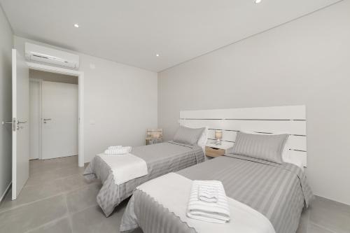 Lagoa Views - Holiday Apartment by SCH