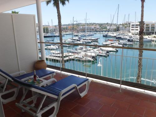 Lagos Marina - Exclusive Apartment with a Balcony