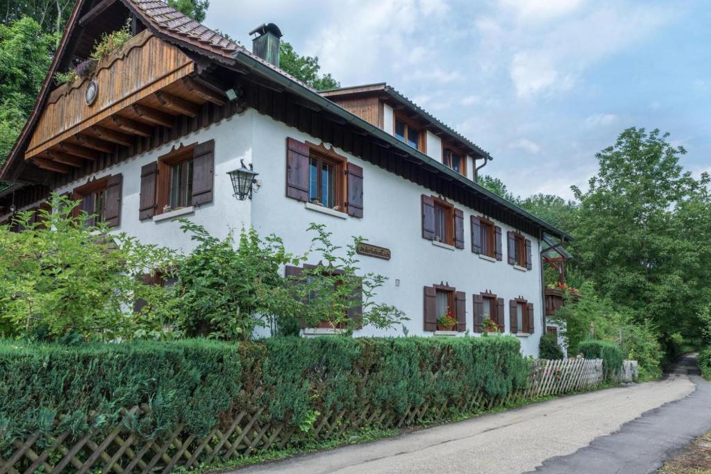 Appartement Landhaus - In der hohen Eich Dg Hebsackstrasse, 51 88662 Überlingen