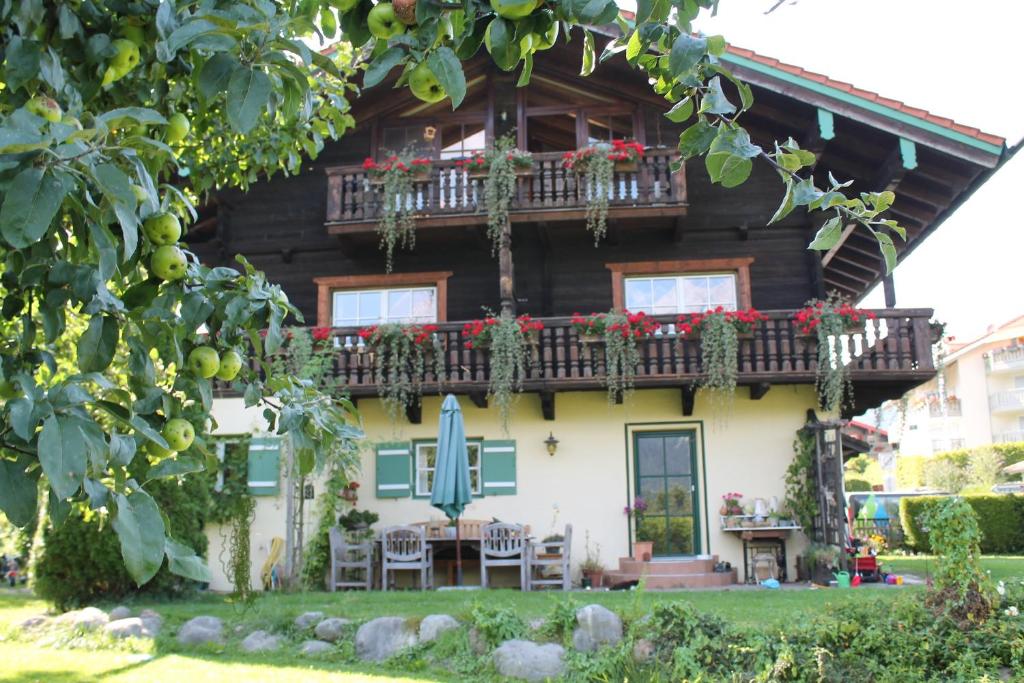 Appartement Landhaus Weindl Krennstraße 49 83471 Schönau am Königssee