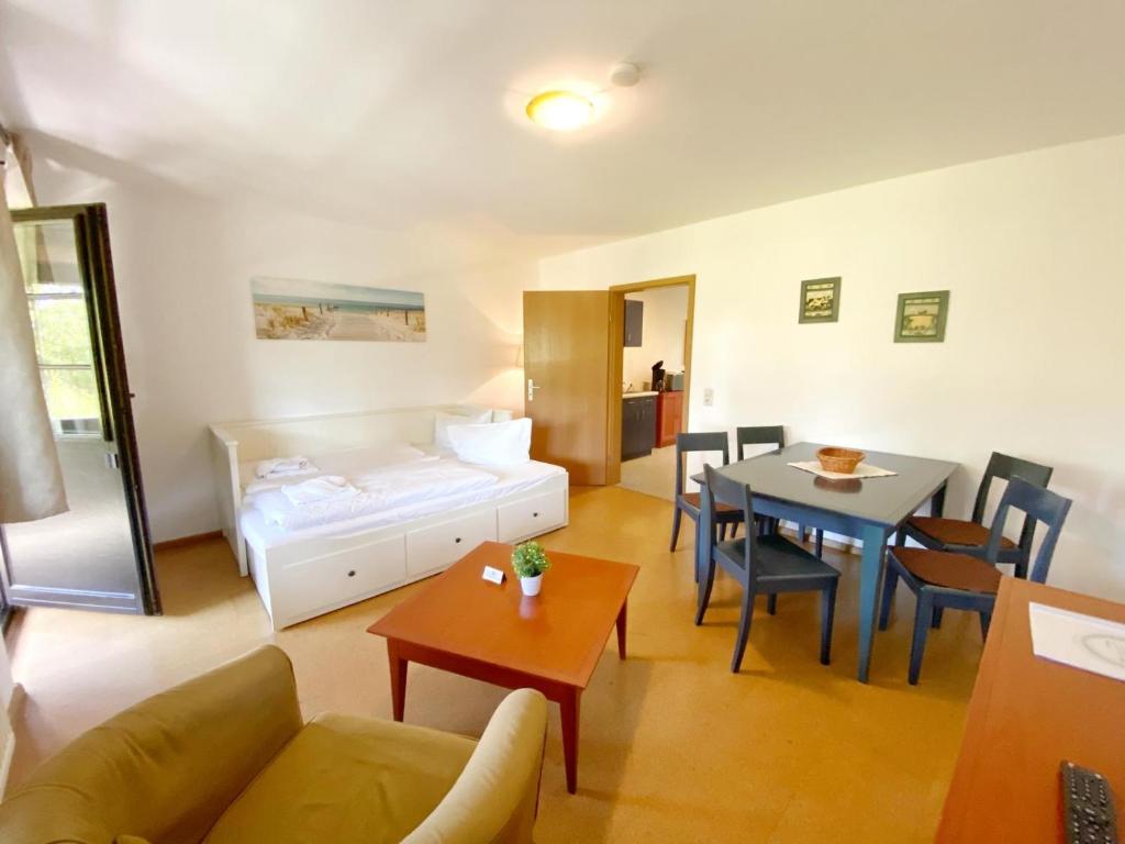 Landpension Dubnitz Landpension Dubnitz - Ferienwohnung 4 Dubnitz 15, 18546 Dubnitz