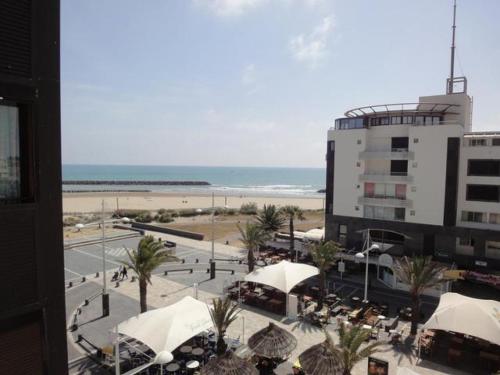 Languedoc Immobilier appartement vue mer plage piscine Rochelongue - ST152