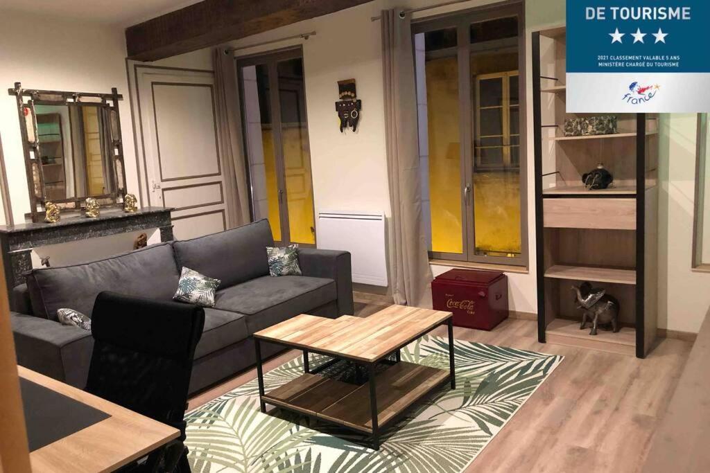 Appartement Laon : Suite privée au pied de la cathédrale 1 Rue de la Herse 02000 Laon