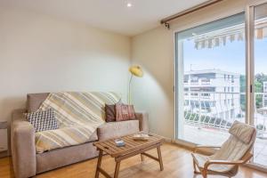 Large 2br with balcony and seaview 2 steps to La Ciotat beach - Welkeys