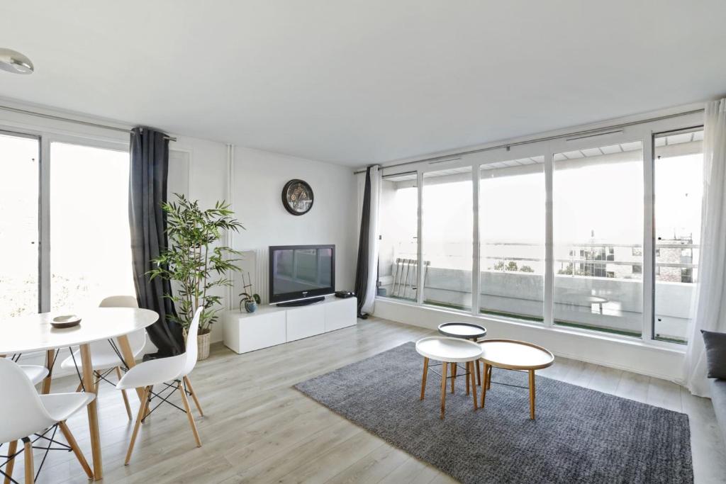 Appartement Large and bright flat 4 min walking to Paris La Défense Arena - Welkeys 118 rue Salvador Allende 92000 Nanterre