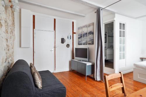 Large and charming studio in the heart of La Rochelle - Welkeys