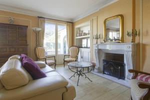 Large and elegant flat with terrace 5 min to Hendaye beach - Welkeys