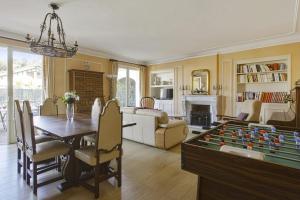 Large and elegant flat with terrace 5 min to Hendaye beach - Welkeys