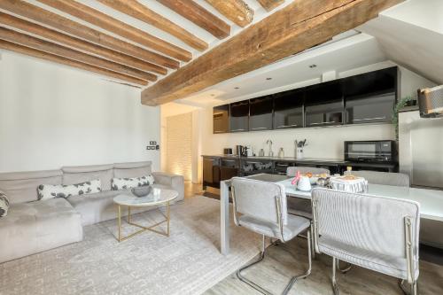 Large and Modern 1Brd Flat at Lovely Saint Germain